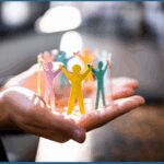 Was ändert sich in der Chef-Rolle als Servant Leadership? Servant Leadership macht aus Anweisern Unterstützer: Vertrauen, Empathie und Verantwortung prägen die neue Führungsrolle.